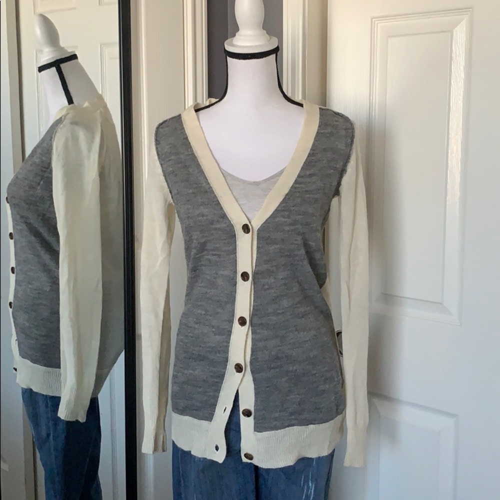 ⬇️REDUCED!! J.Crew Factory grey/ivory cardigan